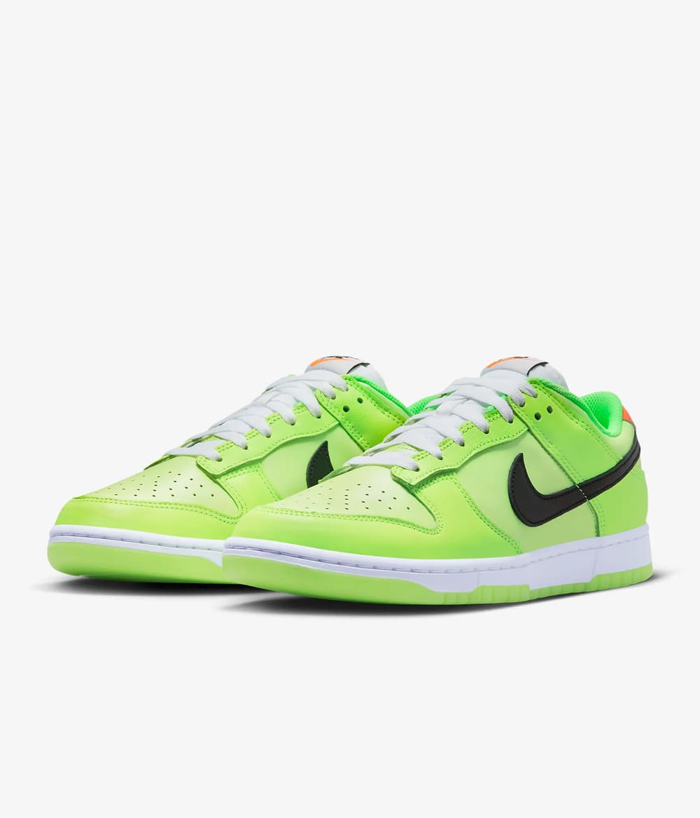 Nike-Dunk-Low-SE-Volt_04